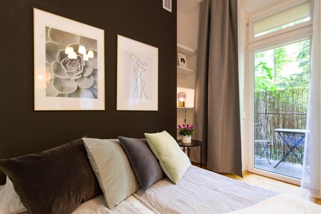 May C Studio W/Balcony คราคูฟ ภายนอก รูปภาพ